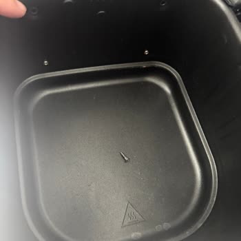 Airfryer Haznesinde Vida Düşmesi Ciddi Güvenlik Sorunu