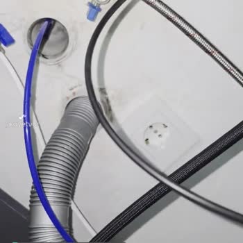 Schnelle Akıllı Lavabo Her Yerden Su Kaçırıyor Çöp Resmen