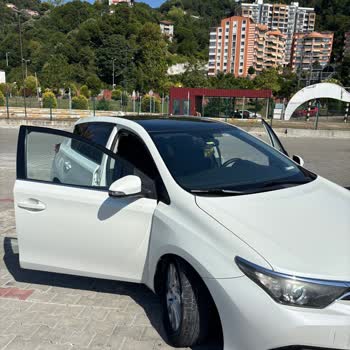 Toyota Servisinde Parça Beklemesi Nedeniyle Araç Tamiri Uzun Süre Bekliyor Ve İkame Araç Sunulmadı
