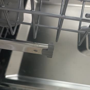 Arçelik Bulaşık Makinesinde Tekrarlayan Paslanma Ve Ürün Değişimi Talebi