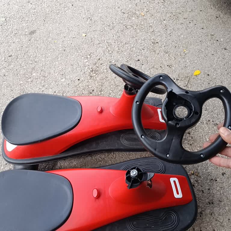 İki Swingcar Direksiyonunun Kırılması, Çocuk Güvenliği Endişesi Ve Yedek Parça Talebi