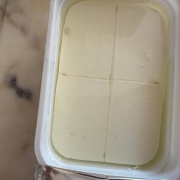BİM’den Satın Alınan Aknaz Peynirinde Küf Sorunu Ve Sağlık Riski