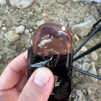 Kaynarca Şok Market’ten Satın Aldığım Eti Browni Intense Üzerindeki Beyaz Parçalar Ve Lekeler Nedeniyle Sağlık Ve Hijyen Endişesi
