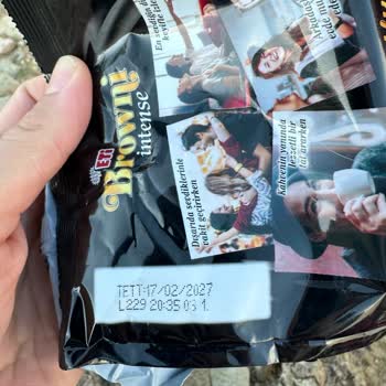 Kaynarca Şok Market’ten Satın Aldığım Eti Browni Intense Üzerindeki Beyaz Parçalar Ve Lekeler Nedeniyle Sağlık Ve Hijyen Endişesi