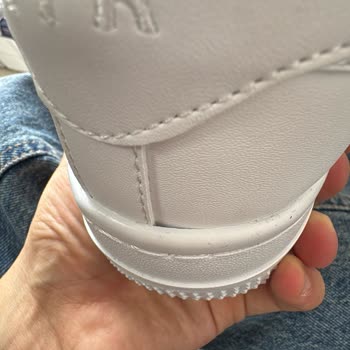 Defolu Nike Air Force 1 İçin İade Talebi Ve Yanıtsız Müşteri Hizmetleri
