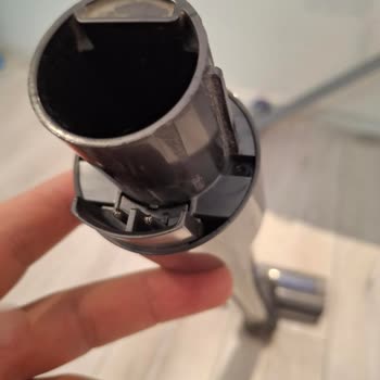 Dyson Süpürge Borusu Çatladı Ve Garanti Kapsamında Çözüm Bekliyorum