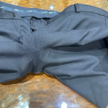 Sarar'dan Yeni Takım Elbisede Aşırı Pamuklanma Ve İade Reddi