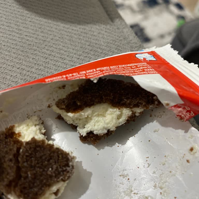 Son Kullanma Tarihi Geçmemiş Kinder Süt Diliminde Bozulmuş Koku Ve Tat