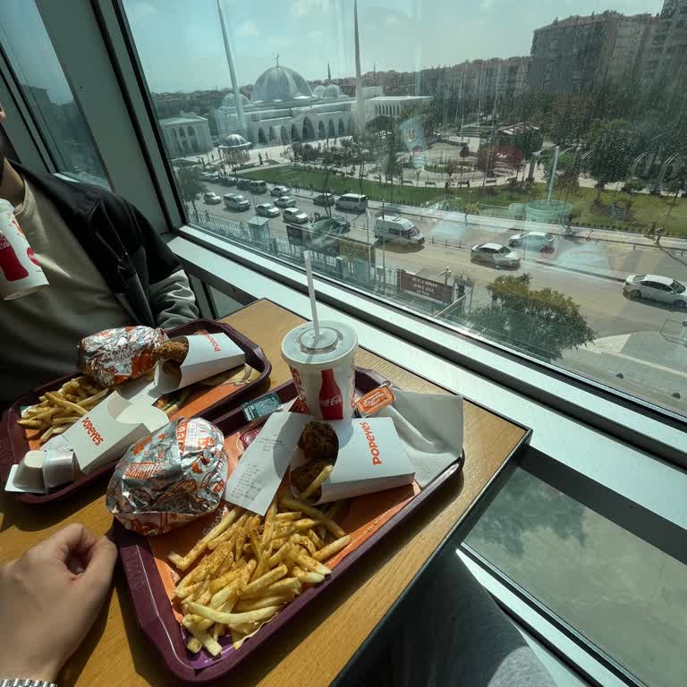 Popeyes Şubesinde Gıda Zehirlenmesi Şüphesi Ve Acil Hijyen İncelemesi