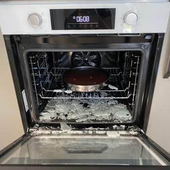 Beko Ankastre Fırın Camı Patladı, Çocuk Güvenliği Tehdit Altında