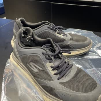Skechers GO Walk Ayakkabılarda Kısa Sürede Çatlak Ve Yırtılma Sorunu