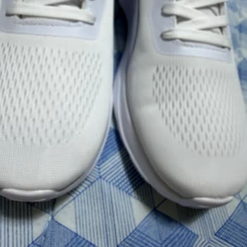 Defolu Nike Ve Puma Ayakkabılar İçin Tam İade Ve Değişim Talebi