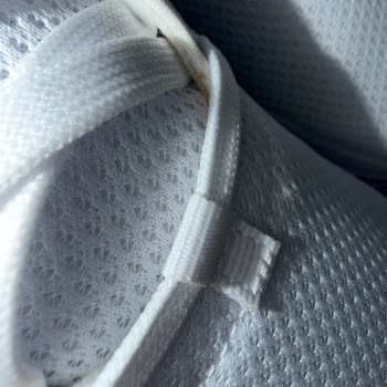 Defolu Nike Ve Puma Ayakkabılar İçin Tam İade Ve Değişim Talebi