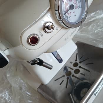 Hepsiburada'dan Aldığım Ariete Kahve Makinesi Servis Sonrası Kırık Ve Kullanılamaz