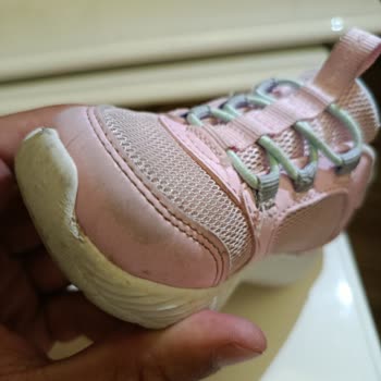 Skechers Çocuk Ayakkabısında Erken Burun Soyulması Üretim Hatası İddiası