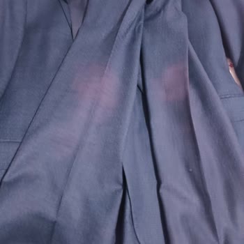 Kısa Sürede Renk Deformasyonu Yaşayan Takım Elbise İçin Değişim Talebi