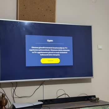 Axen TV'de Uygulama Uyumsuzluğu Ve Yazılım Güncellemesi Talebi