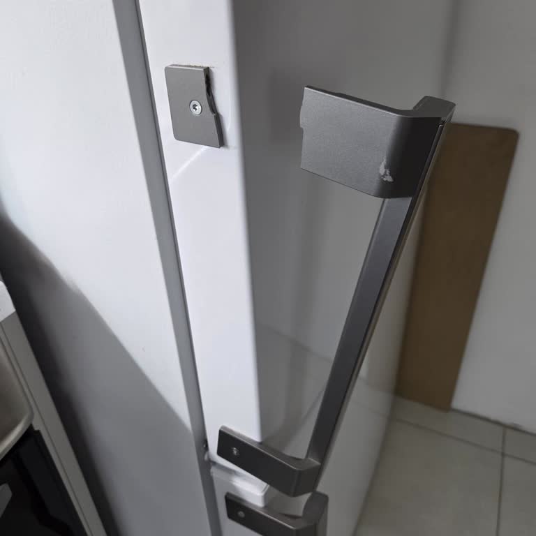 Grundig Buzdolabı Kapak Kolu Zayıf, Servis Desteği Yetersiz