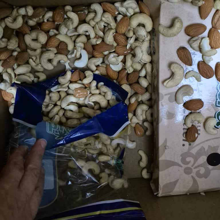 Yanlış Gönderim Ve Patlamış Kuruyemişler Nedeniyle İade Talebi
