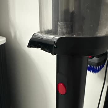 Dyson Süpürge Çöp Kapağı Kırılması Ve Ücretsiz Değişim Talebi