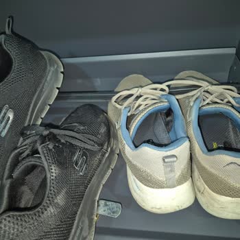 Skechers Arch Fit Modelinde Sağ Tek Aşınma Ve Garantide Kullanıcı Hatası İddiası