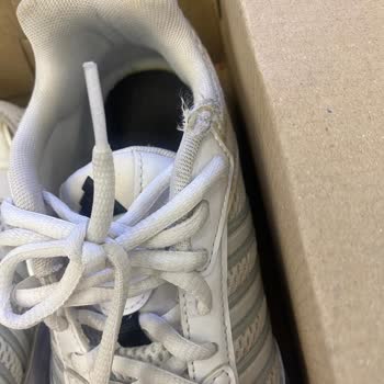 Adidas Crazychaos 2000 Ayakkabısının Kısa Sürede Yırtılması Ve Ücret İadesi Talebi