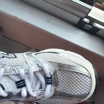 New Balance 530 Ayakkabıda Temizleme Sonrası Sararma Ve Güven Kaybı