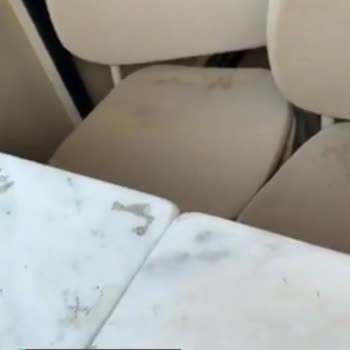 Starbucks Leş Gibi Koltuklar