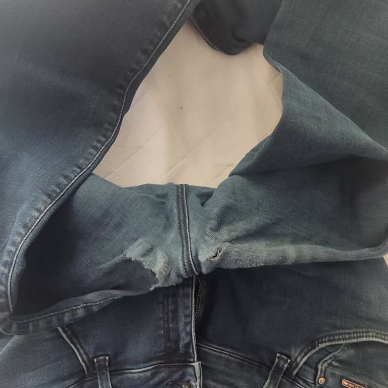 Mavi Mağazasında Kısa Kesilen Paça Ve Yırtılan Pantolon, Ürün Kodu Olmadan Çözüm Bulunamıyor