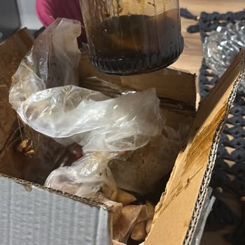 Sürat Kargo'da Sıvı Ve Kırılacak Ürün Patlamasıyla 2 Bin Liralık Zarar