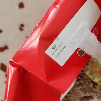 Ülker Çikolatasının Beyaz Ve Parçalanmış Görünümü Hijyen Endişesi Yarattı