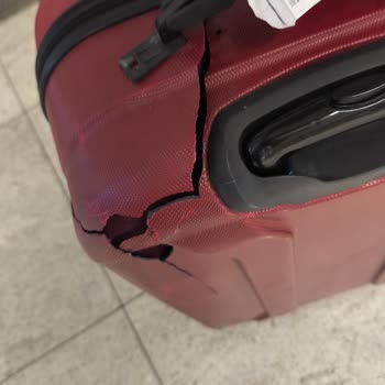 Uçuş Sırasında Valizim Kırıldı, Değişim Talebim Reddedildi