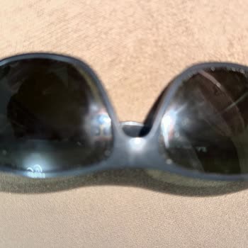 Rayban Güneş Gözlüğünün Camlarında Soyulma Ve Garanti Talebi