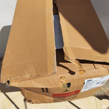Kargo Paketi Açıldı Ve Yırtıldı Mahremiyet İhlali
