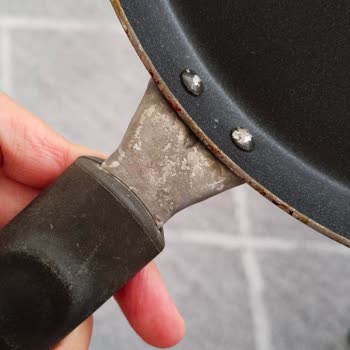 Tefal Krep Tavasında Hızlı Paslanma Ve Korozyon, Üretim Hatası
