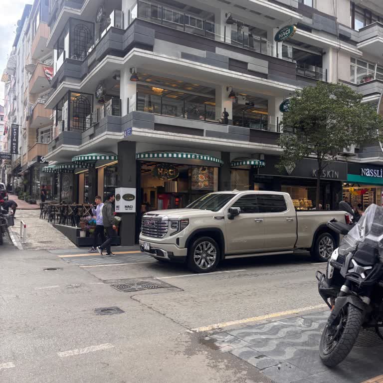Dönerde Böcek Bulunması Ve Çalışanların İlgisiz Tutumu