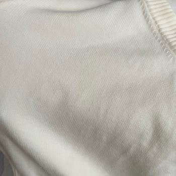 Parfüm Kullanımı Beyaz Kazağımda Kalıcı Sarı Lekeler Bıraktı