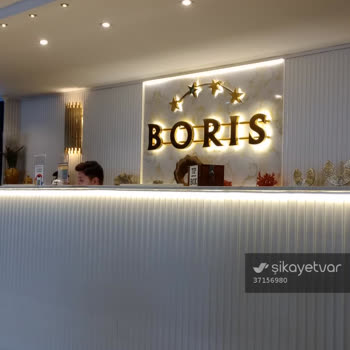 Penceresiz Oda Ve Yardımsız Hizmet Şikayeti