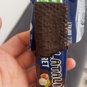 Renk Değişikliği Ve Keskin Koku: Bitter Çikolatalı Gofret