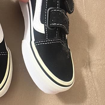 Kullanılmamış Vans Çocuk Ayakkabısında Sararma Ve İz İade Talebi
