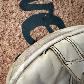 Adidas Spor Ayakkabısında Üretim Kusuru Ve Garanti Değişim Talebi