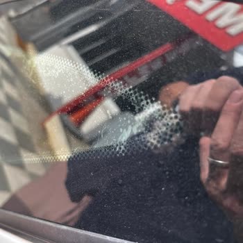 Mert Oto Aksesuar Camların Pek Çok Yerinde Hava Kabarcıkları Oluştu