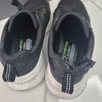3.800 TL'lik Skechers Ayakkabım Altı Ayda Yırtıldı, Değişim Ve İade Talebim