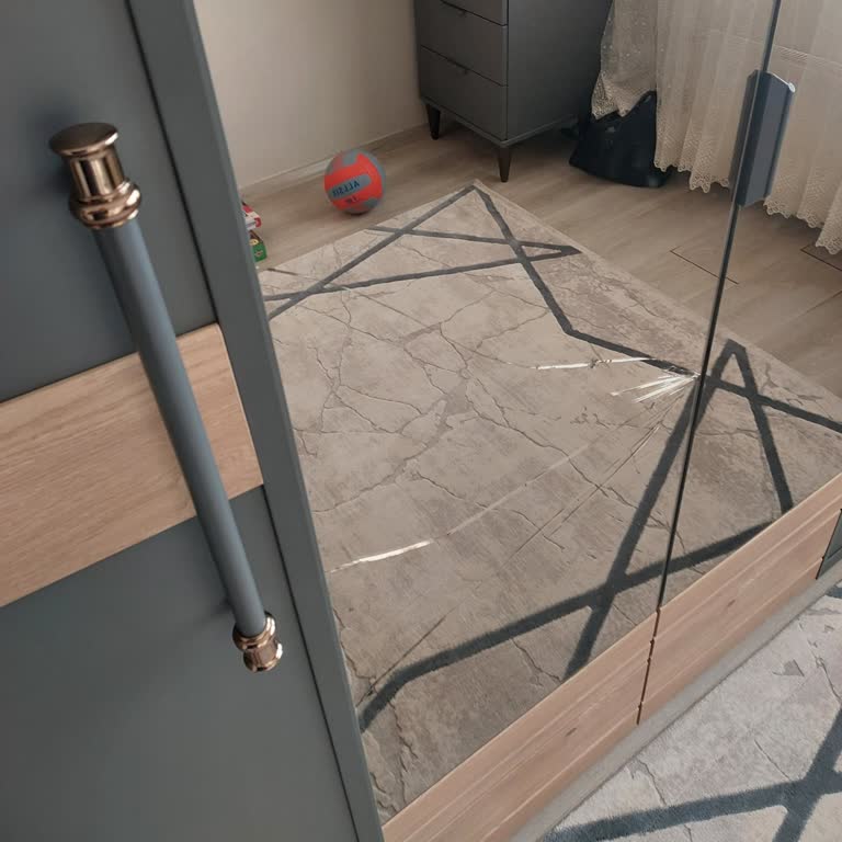 Kırık Aynalı Kapak Ücretsiz Değişim Talebi