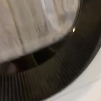 Hoover Su Akıtıyor, Kurutmuyor