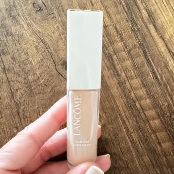 Sephora’da Göz Çevresi Kremi Tahrişi Ve Kapatıcı Akması İçin Çözüm Bekleniyor