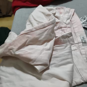 LCW Kırmızı Kot Pantolonun Boya Vermesi Ve Çözüm Sunulmaması