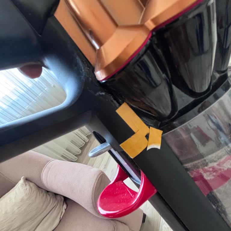 Dyson V16 Piston Dik Süpürge Gövde Kırılması Garanti Reddi