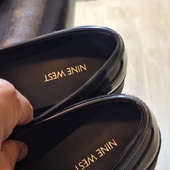Nine West Loafer Topukları 30 Dakikada Yanıyor Ve Derisi Soyuluyor