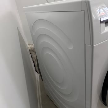 Bosch WGA25202TR Washing Machine Side Panels Swollen